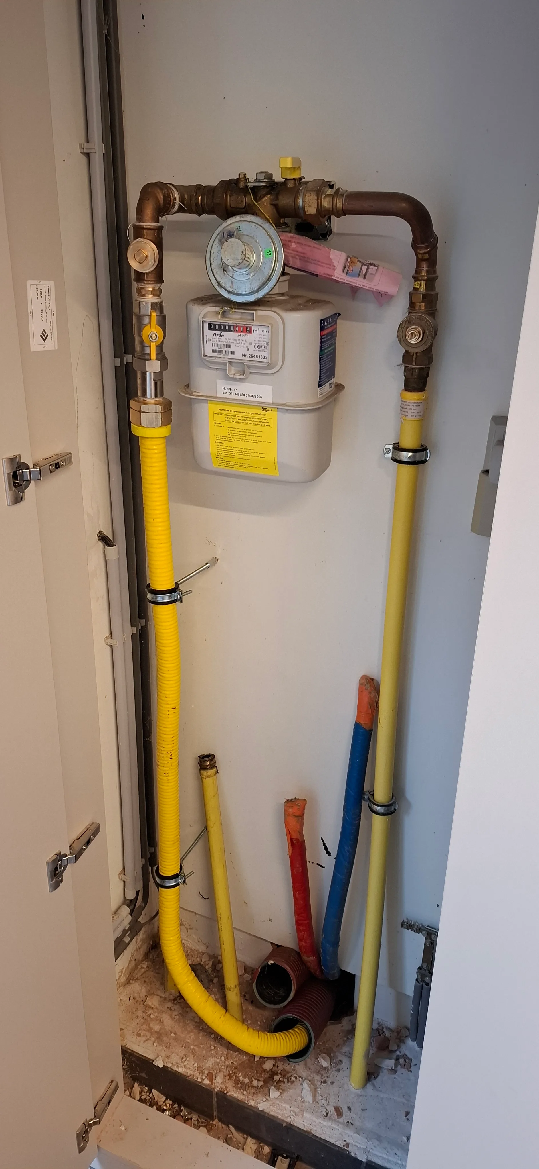 Gasinstallatie met drukregulator en meters