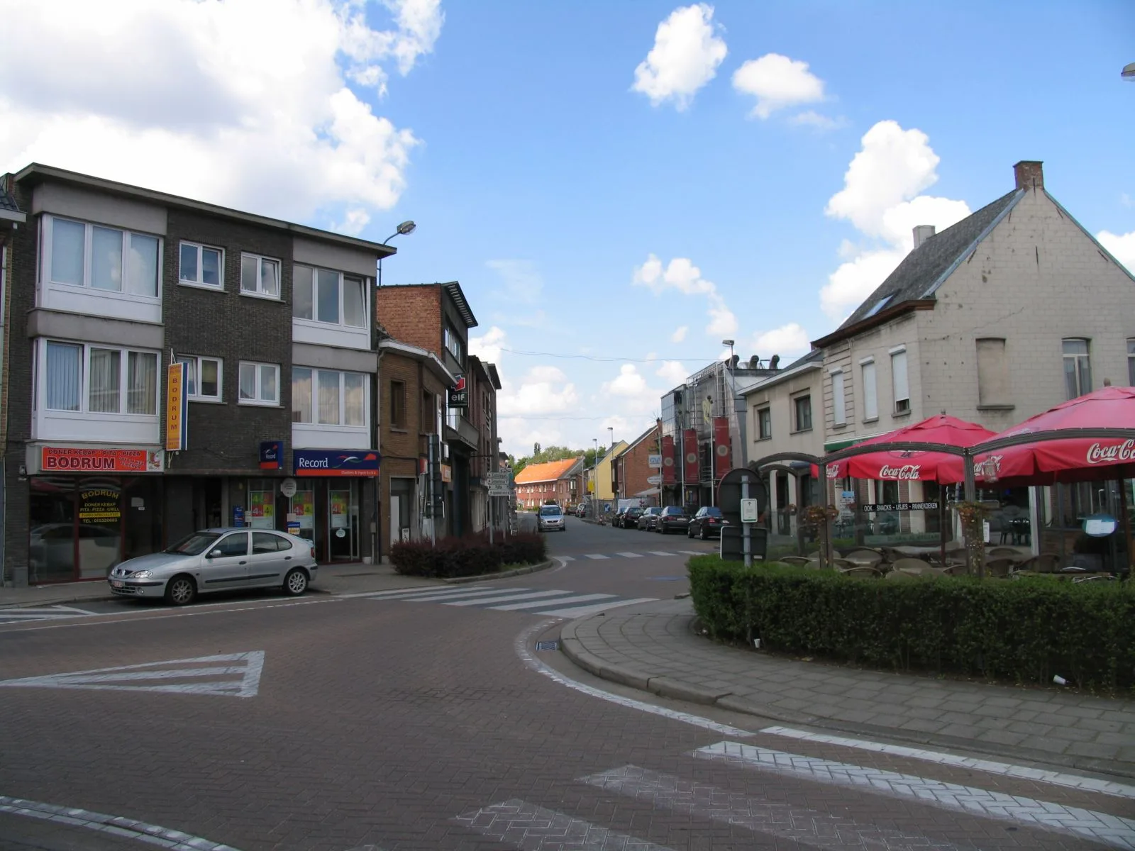 Sint-Katelijne-Waver - Dorpsplaats Sint-Katelijne-Waver, kijkrichting Stationsstraat - Walem