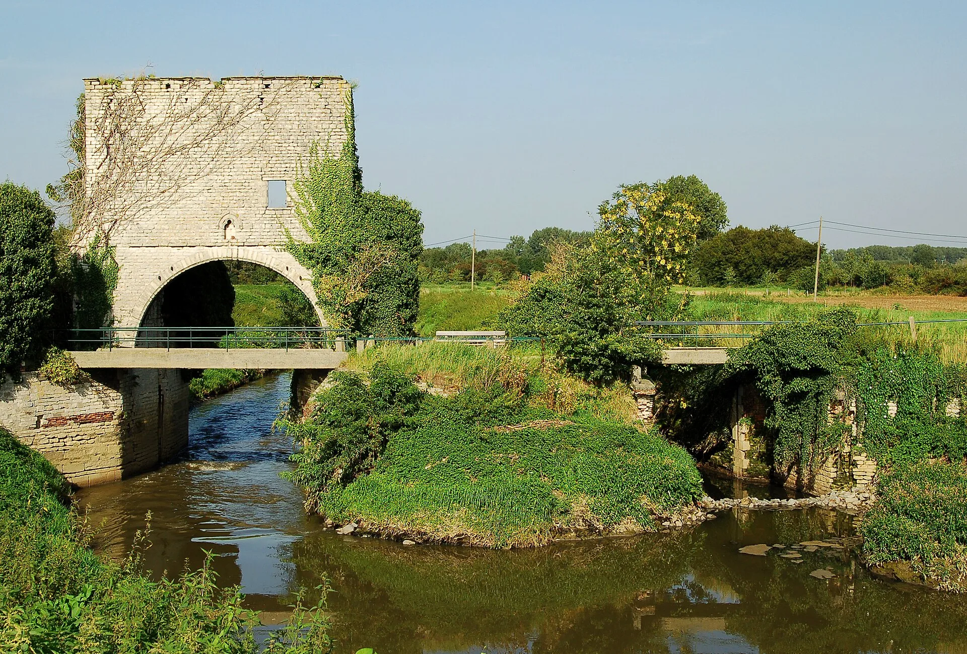 Zemst - Middeleeuwse sluistoren, Vlaams Brabant, Zemst